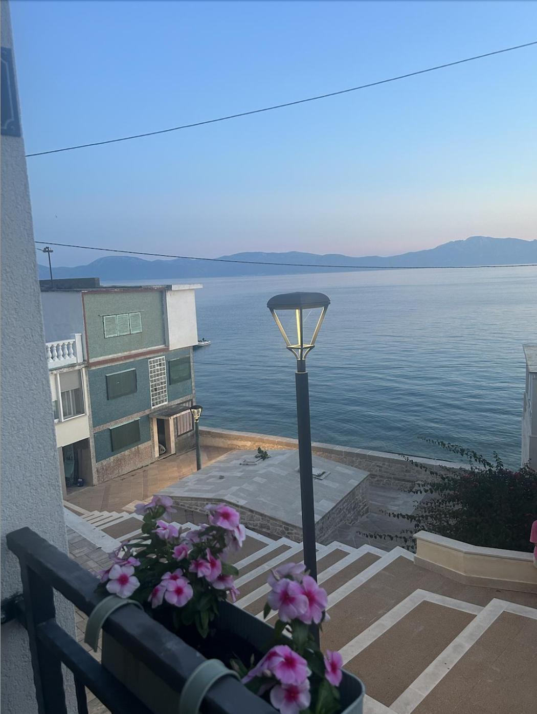 Beach House Buinac Брист Екстер'єр фото